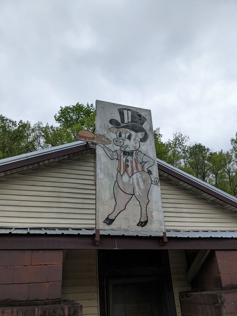 12. Top Hat Barbecue - Hayden, Alabama