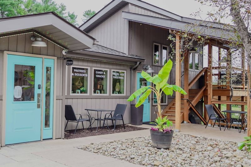 12. Hocking Hills Inn & Coffee Emporium, Logan