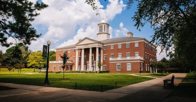 12 Arkansas College Towns Perfect For Weekend Getaways In 2026