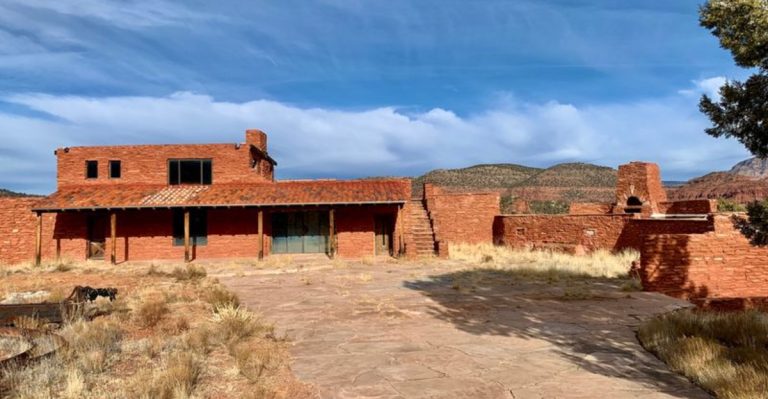 12 Dirt-Cheap Arizona Road Trip Stops That Feel Like A Million Bucks