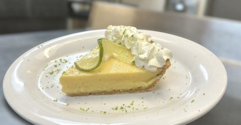 12 Florida Dishes That Tourists Love And 12 That Locals Actually Eat