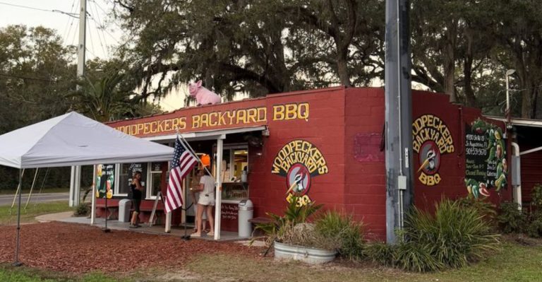 12 Florida Mom And Pop Restaurants Locals Secretly Wish You’d Never Find