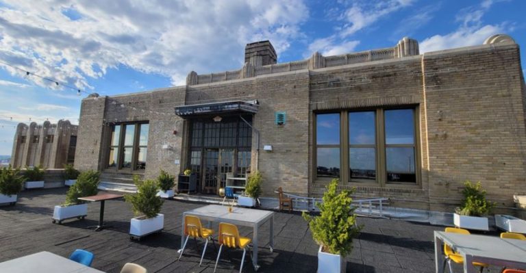 12 Hidden Gems In Philadelphia, Pennsylvania That Serve Memorable Meals