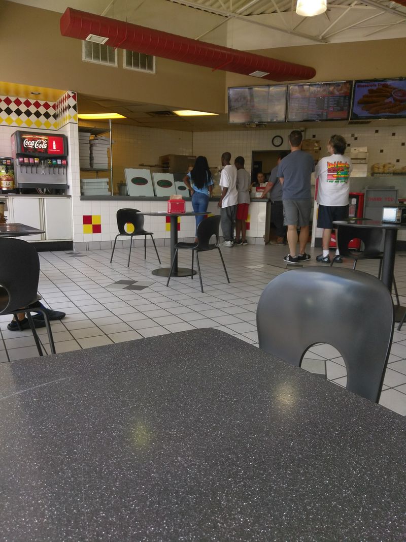 12 Hole-In-The-Wall Pizza Joints In Arkansas That Have Earned Legendary Status