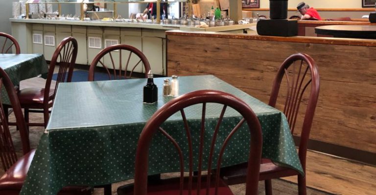 12 Idaho All-You-Can-Eat Buffets Where Mountain-Style Comfort Food Keeps Everyone Coming Back