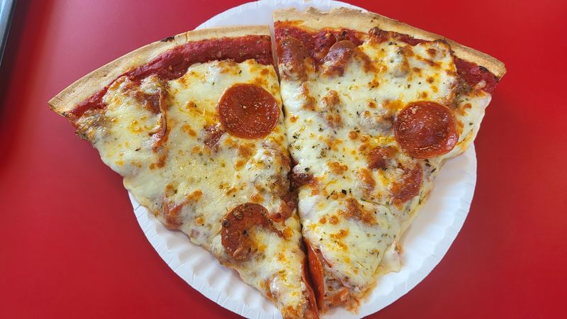 Simply Slices - Carbondale