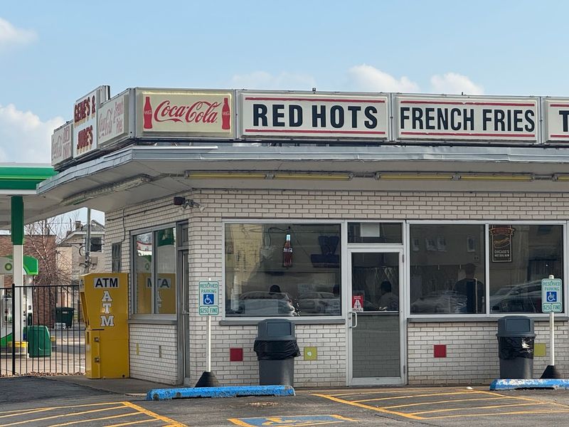 Gene & Jude's - River Grove