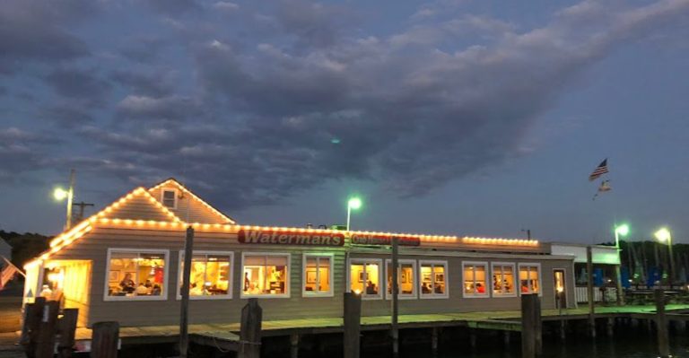12 Maryland Bayfront Restaurants Serving Crabs With A Side Of Serenity
