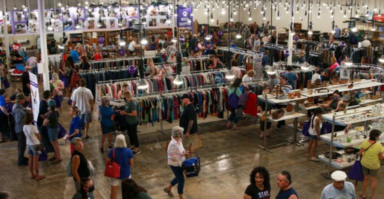 12 Massive Thrift Stores In Arizona Where $25 Can Still Go A Long Way