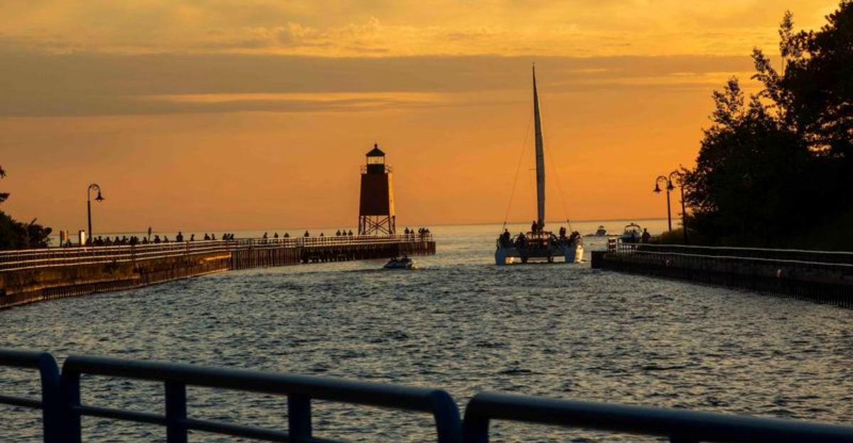 Michigan dining spots with the best views