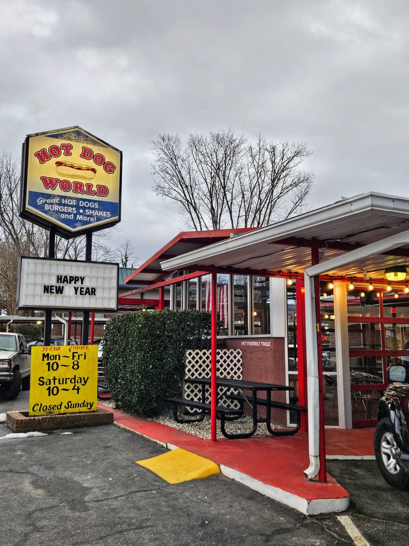 Hot Dog World — Hendersonville, NC