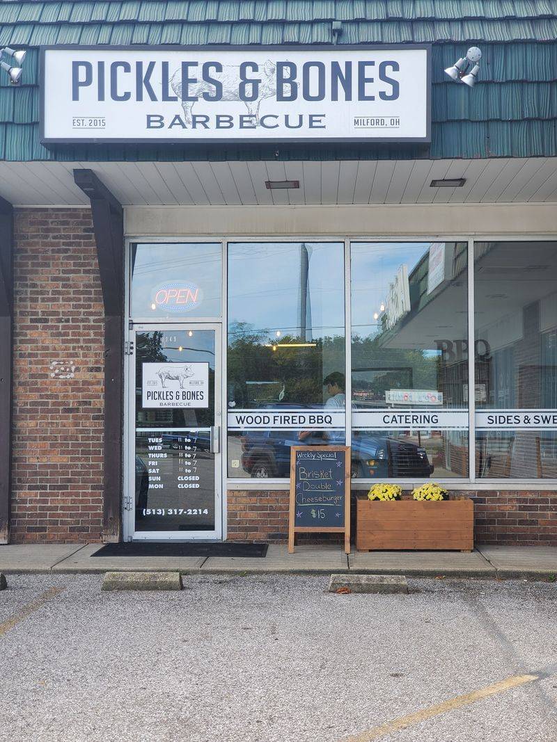 Pickles & Bones Barbecue, Milford