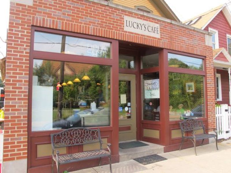 Lucky's Cafe – Cleveland (Tremont)