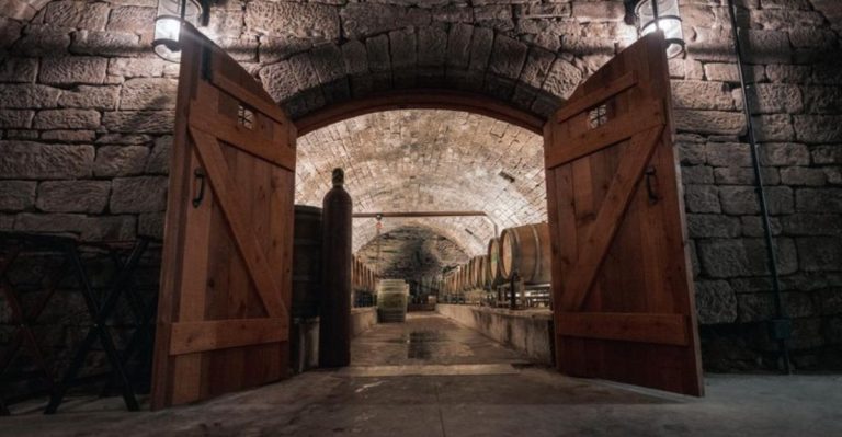 12 Ohio Restaurants That Feel Like You’ve Stepped Into Another World