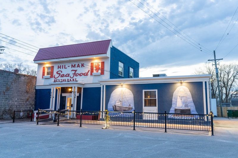 Hil-Mak Seafoods, Ashtabula