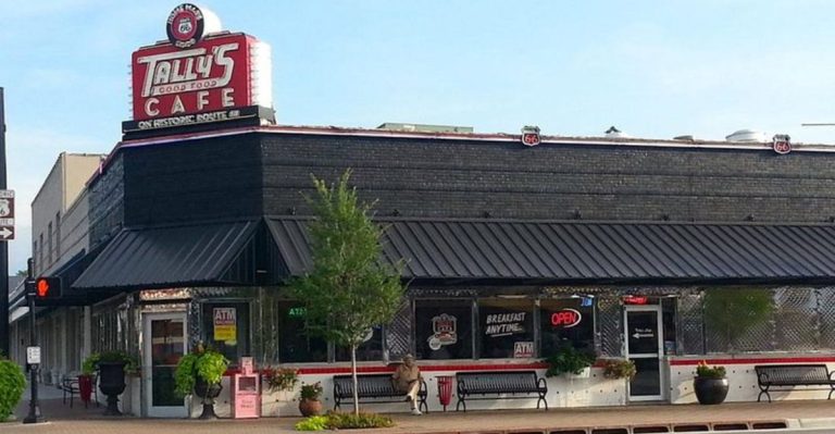 12 Oklahoma Chicken-Fried Steak Plates That Could Outsize The State Fair