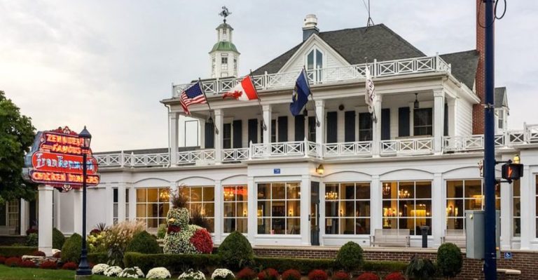 12 Old-School All-You-Can-Eat Restaurants In Michigan That Still Draw A Crowd Every Friday Night