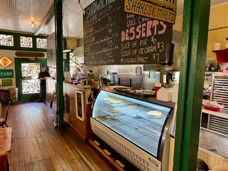 Oark General Store & Café, Oark
