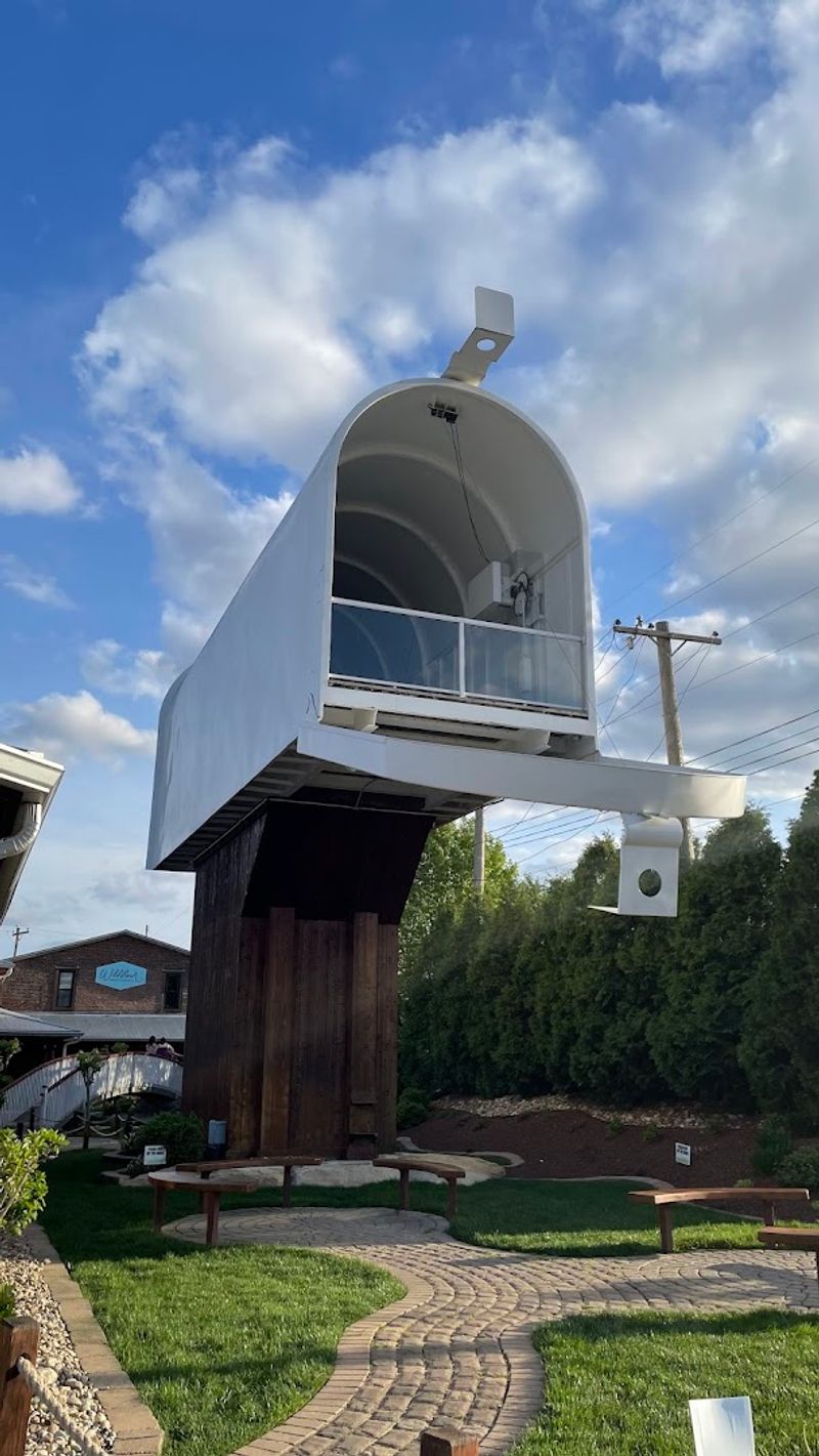 This Illinois Town Has a Giant Mailbox You Can Use
