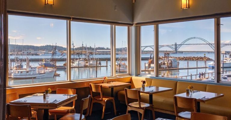 12 Oregon Coast Restaurants That Offer Views As Epic As The Food