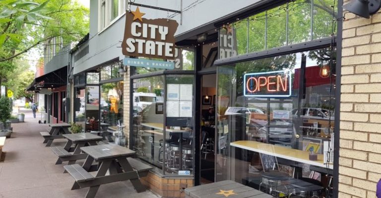 12 Oregon Comfort Food Diners Where Every Bite Feels Like Home Cooking