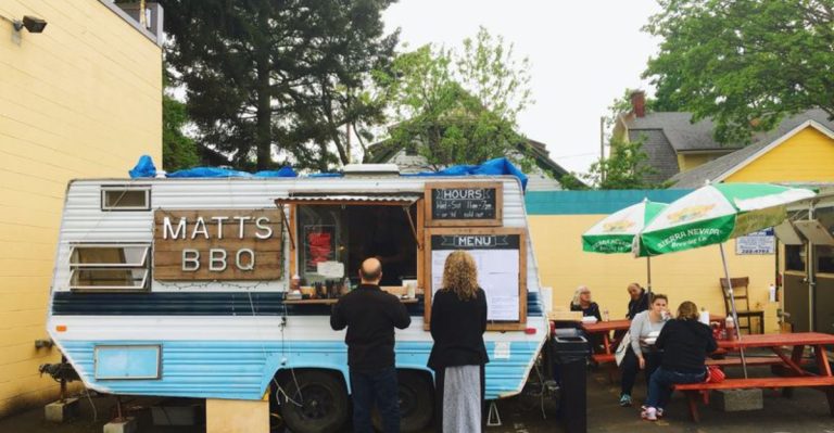 12 Oregon Restaurants Locals Claim Sell Out Every Single Night