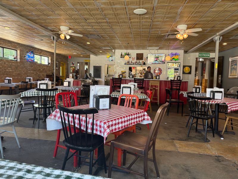 Gus's World Famous Fried Chicken — Philadelphia, PA