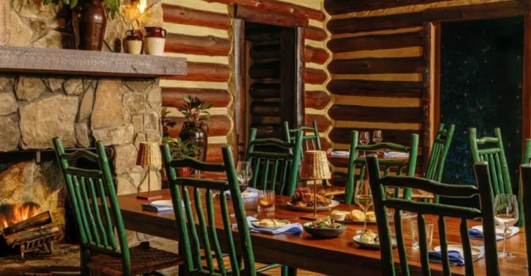 12 Picture-Perfect Small-Town Restaurants In North Carolina That Feel Even Cozier In Winter