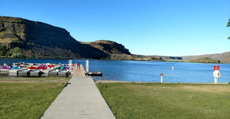 12 Remarkable Day Trips Everyone In Washington Should Take
