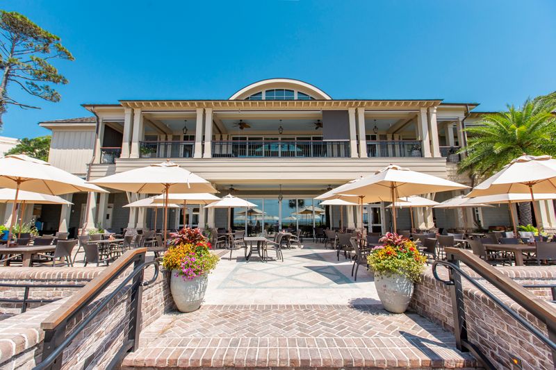 Coast Bar & Grill: Where Ocean Meets Plate