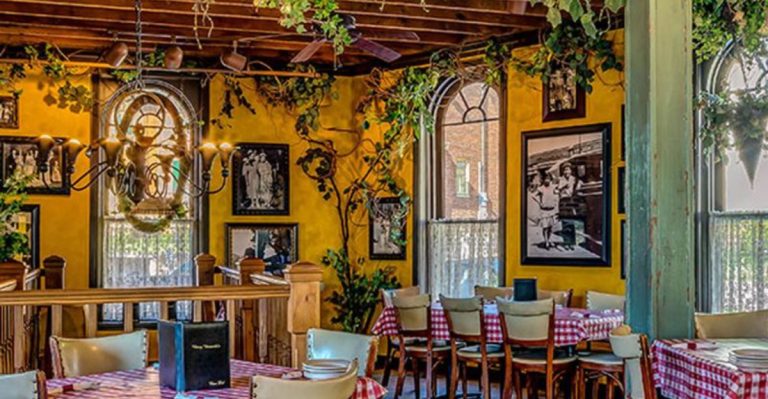 12 Small-Town Illinois Restaurants Locals Secretly Hope You Never Discover