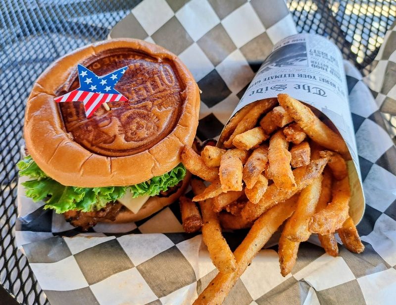 Otters Cove Bar & Grill – Douglas Lake (Sevierville/Dandridge)