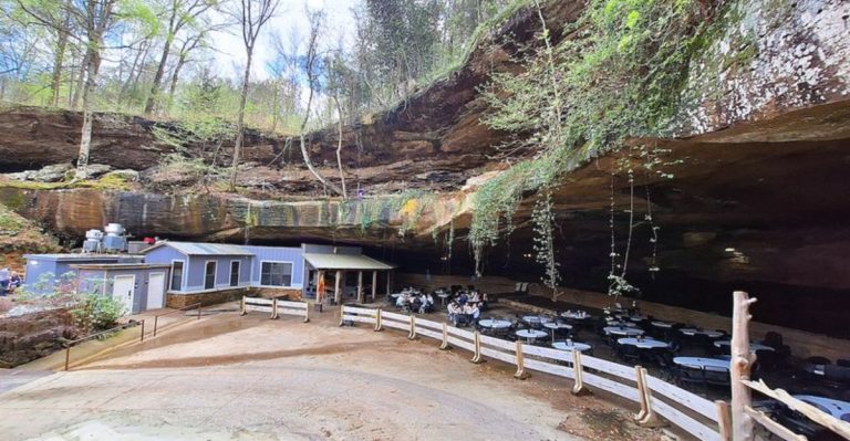 12 Underrated Alabama Restaurants That Are Way Better Than You’d Expect