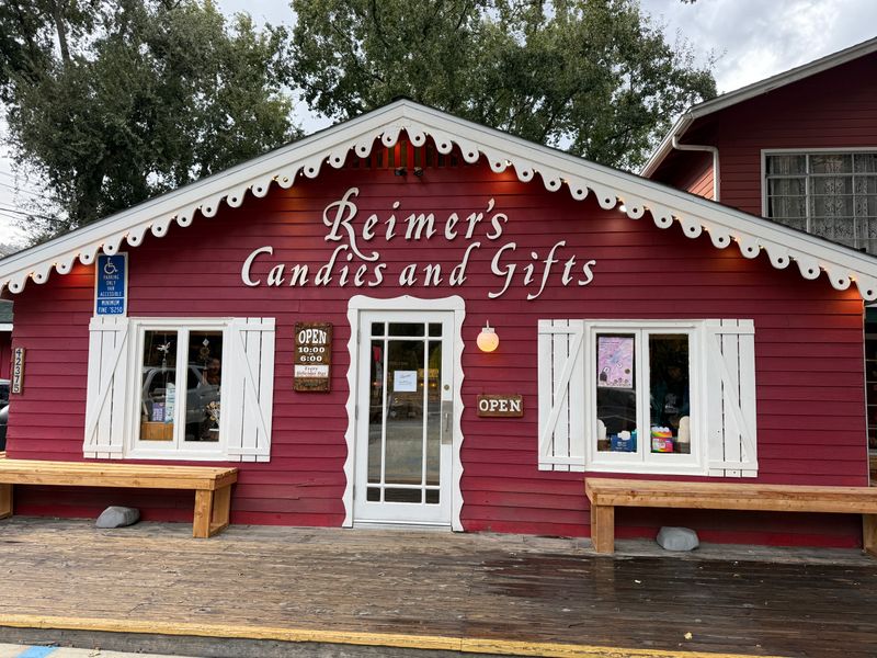 13. Reimer's Candies Gifts & Ice Cream, Three Rivers, California