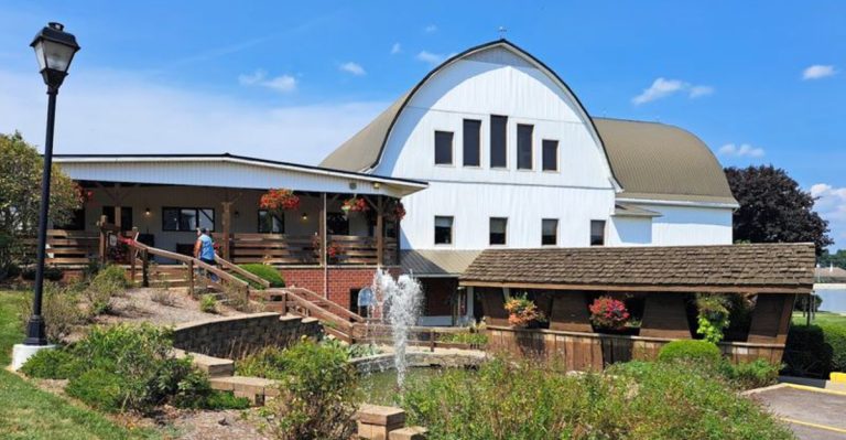 13 Amazing Ohio Restaurants Outside The Big Cities Worth The Drive