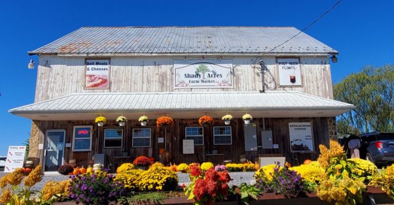 13 Amish Grocery Stores Across Pennsylvania Known For Incredible Sandwiches