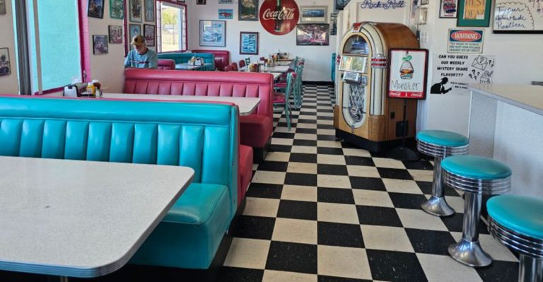 13 Arizona Hole-In-The-Wall Spots Locals Swear Never Lost Their Touch