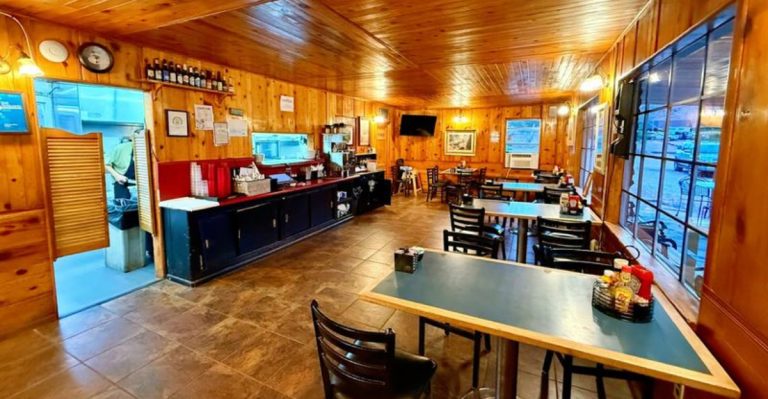 13 Arizona Restaurants So Remote They Turn The Drive Into Part Of The Adventure