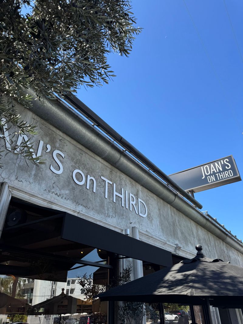Joan's On Third (Phoenix)