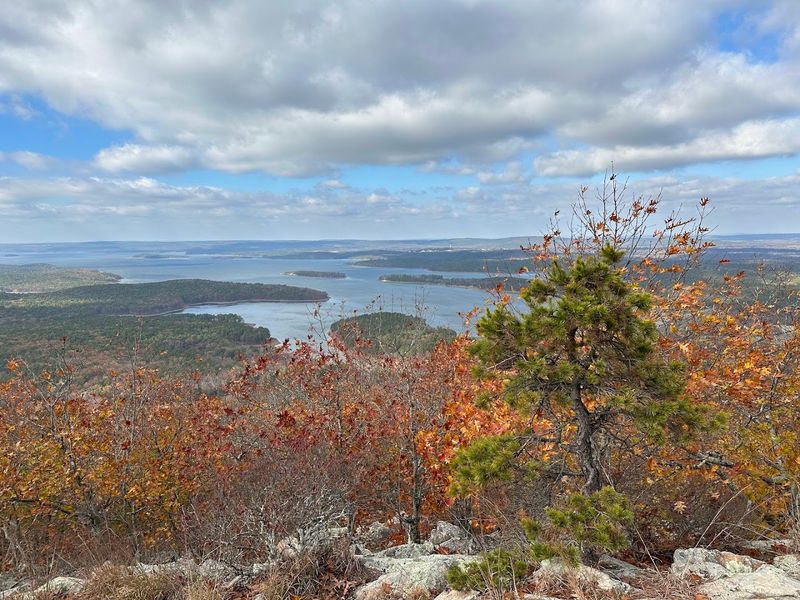 West Summit Trail, Pinnacle Mountain State Park