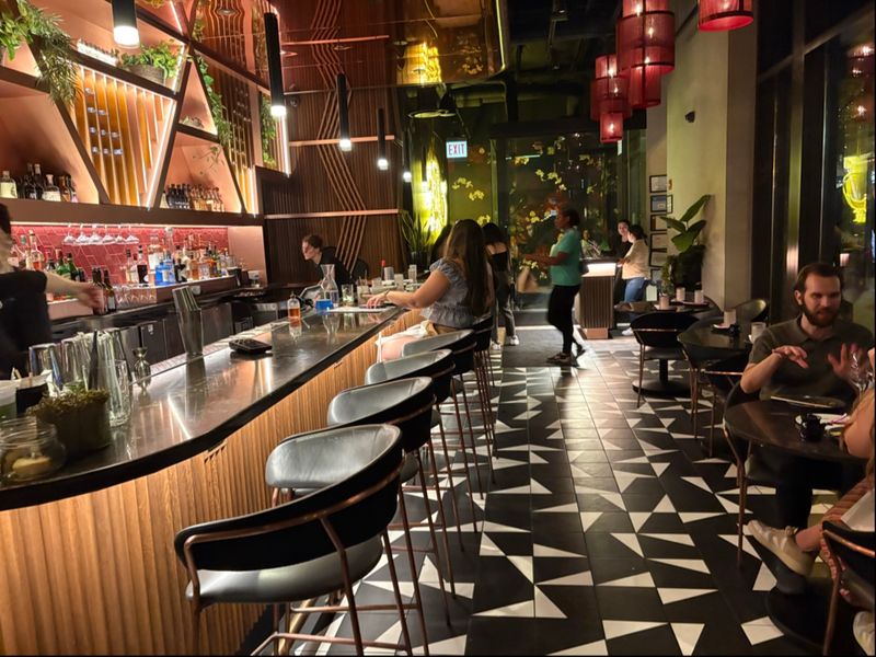 PLANTA Queen – Chicago, 413 N Clark St, Chicago, IL 60654