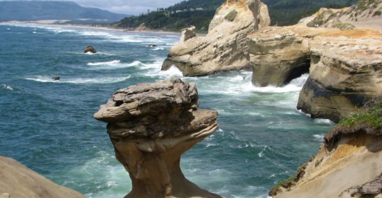 13 Coastal Oregon Getaways That Make You Forget Your Phone Exists