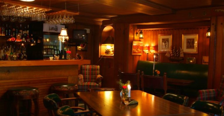 13 Cozy Michigan Small-Town Restaurants That Are Worth The Drive In 2026