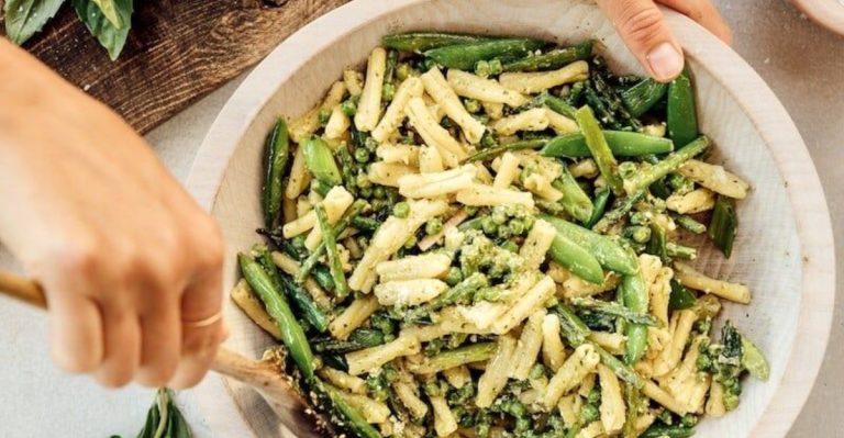 13 Delicious Pasta Recipes That Don’t Use Red Sauce