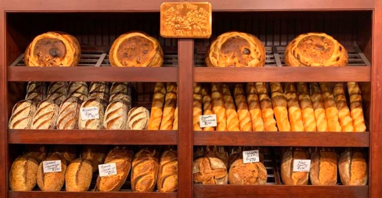 Detroit suburb bakery scene