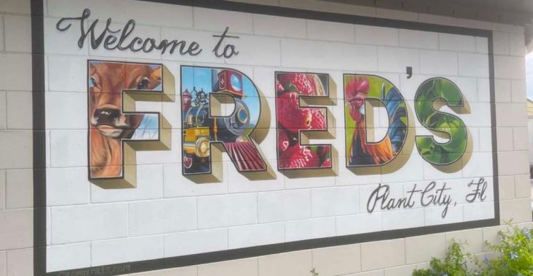 13 Florida Buffets That Locals Say Serve Fried Chicken Worth The Drive