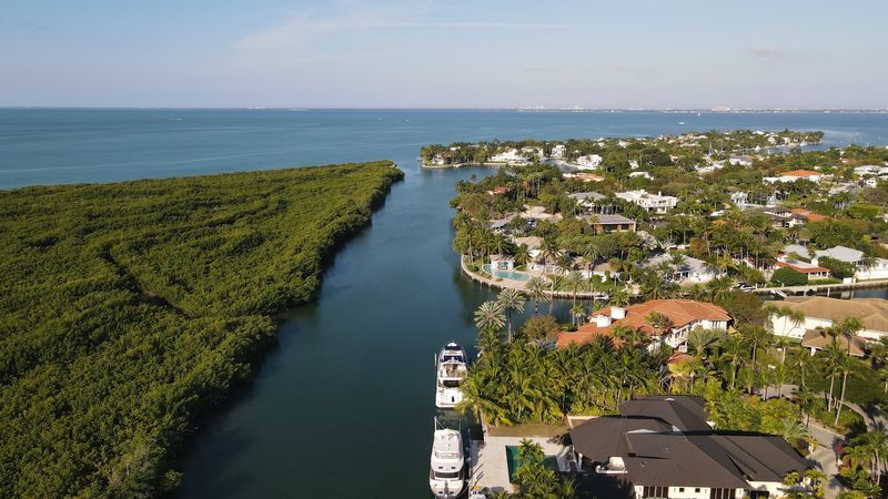 Key Biscayne, FL 33149