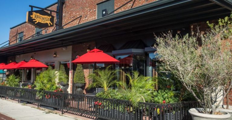 13 Florida Restaurants That Locals Swear Are Worth It For One Unforgettable Plate