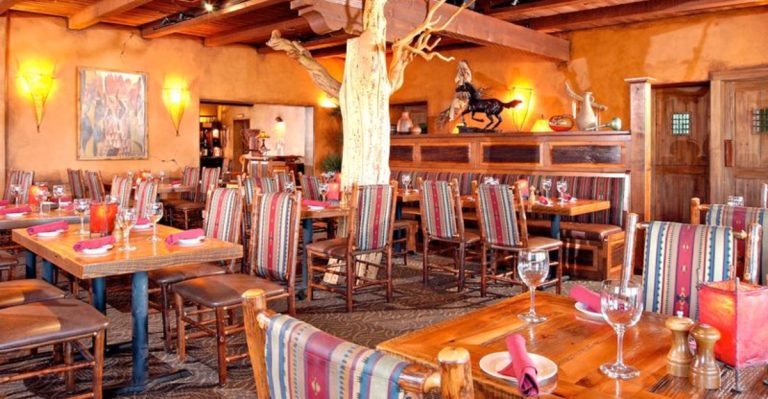 13 Hidden Arizona Restaurants Locals Quietly Keep To Themselves In 2026