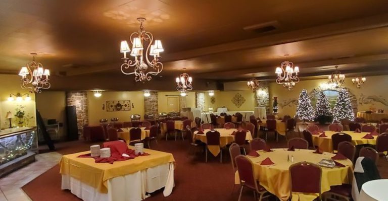 13 Hidden Pizza Gems In Pennsylvania That Will Surprise Your Taste Buds